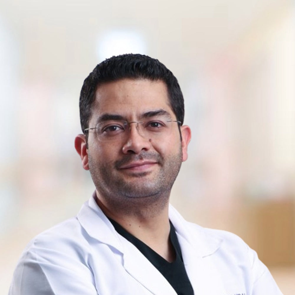 Dr. Carlos Navarrete